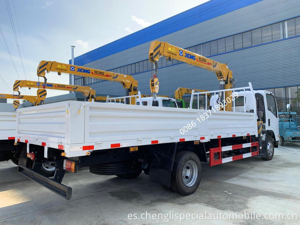 Isuzu 700p Crane Truck 4